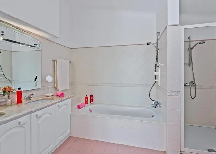 Cor De Rosa By 卡武埃鲁